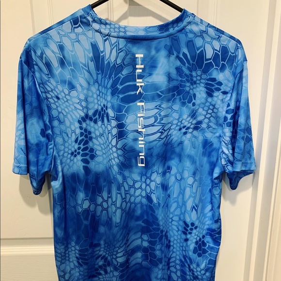 Huk Fishing t-shirt - Picture 3 of 3